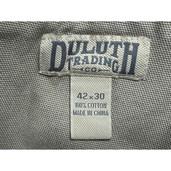 Duluth Trading Co. Men's Relaxed Fit Khaki Cargo Pants - Size 42x30 (41x28) - Picture 3 of 4